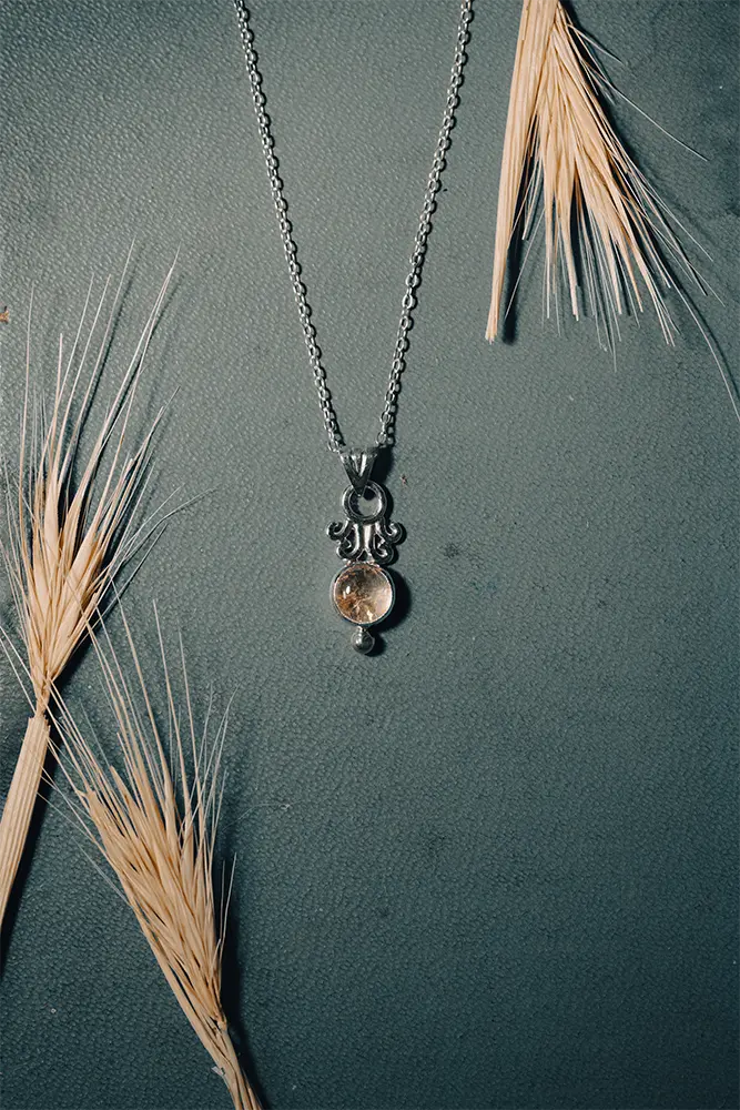 COLLIER AURA