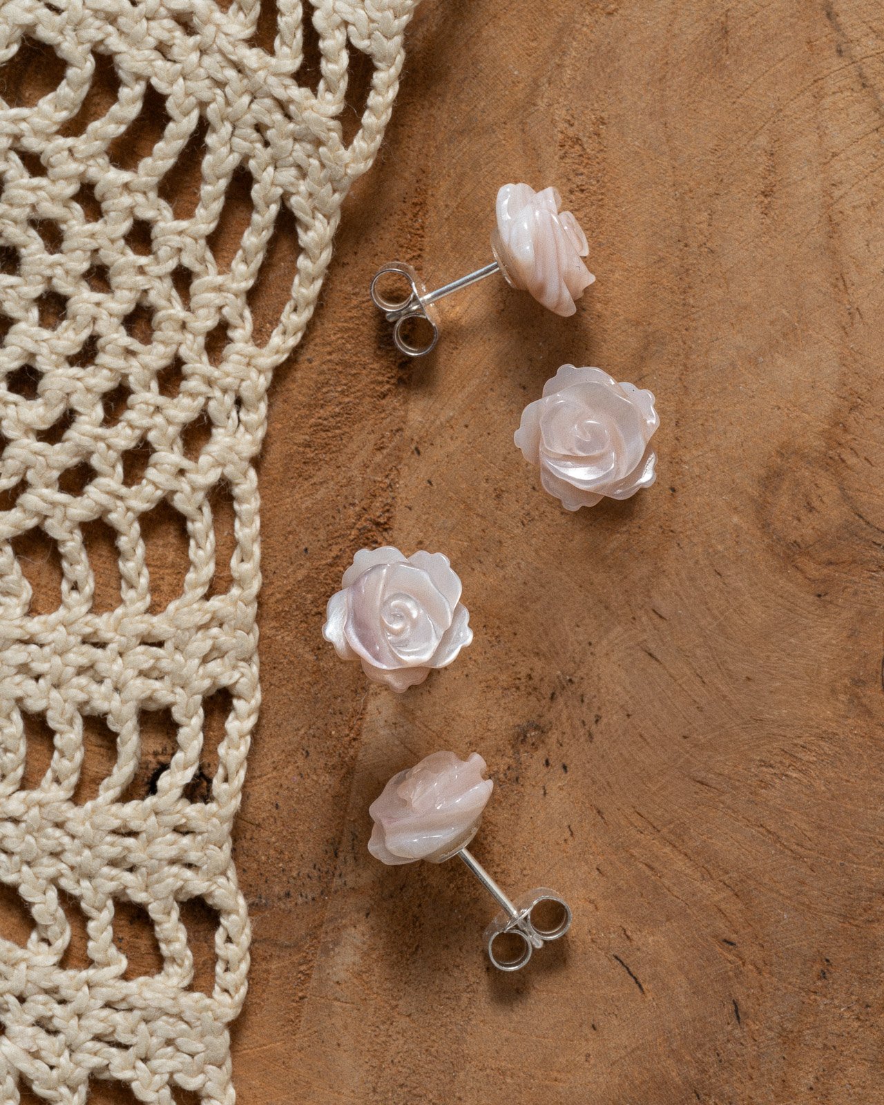 BOUCLES D'OREILLES ROSES NACRÉES