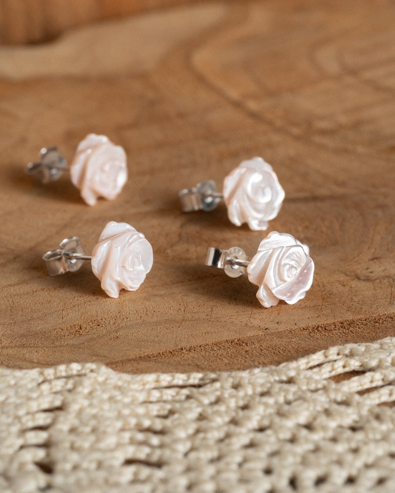 BOUCLES D'OREILLES ROSES NACRÉES